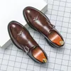 Scarpe casual abiti di lusso uomo in pelle in stile britannico alare oxfords denso fitto di fibbia di business matrimonio formale maschile