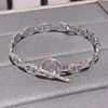 1. Ny gris näsarmband kvinnlig minoritet full av diamanter silver ljus lyxig utsökt design mångsidig stil ot spänne armband