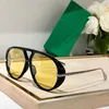 Lunettes de soleil pour les femmes de qualité de luxe Métal des jambes miroirs uniques de la marque classique Lunes surdimensionnées extérieures Men de mode Men de soleil Box original XOT6