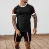 Мужские спортивные костюмы Fashion 2024 Stitch полосатый двухсексец мужской спортивный костюм летний костюм повседневной короткий рукав с коротким вырезом