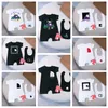 Baby Designer Rompers With Bibs 2pcs sets 0-24 mois Boys Girls Lettre Shorts Imprimés Jumps Assaissement