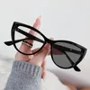 Okulary przeciwsłoneczne Pochromic Anti Blue Light Sklose Kobiety mężczyzn Vintage Cat Eye Odbarwione okulary Okulasy Oczanki