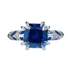 Bagues de cluster S925 Silver 8 8m Royal Blue Square High Carbon Diamond Ring simulé pour les femmes en Europe et en Amérique