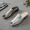 Pantoffel Patent Leder Peep Zehen hohle Mules Frauen-Oberbekleidung Silbersandalen und dicke mittlere Fashion Catwalk Casual Schuhe
