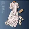 Vestidos de festa Limiguyue estilo chinês guindastes macios impressão seda verão manga curta botão inclinada mulher uma linha cetim vestidos z017