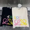 LOEWVE T-shirt Designer T-shirt Luxury Fashion Womens Womens Colorful Letter Broidered Short à manches Summer Nouveau Top polyvalent et de style lâche