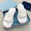 Pradsandals 2024 Nuovo Prad Triangle Weave Weave Sbapper Sandal Platform Slipie Slifori Designer Womans Mens Summer Flat 996