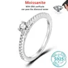 ウェディングリングUrbaby D VVS1 Moissanite Rings for Woman Engagement For Gra 925 Sterling Sliverメッキホワイトゴールドダイヤモンドリング240419