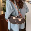 Mode hobo michael kadar kvinnor designer crossbody handbag prägling handväska pm croissant kedja väskor halvmon underarms pursar stora kapacitet totes axelväskor