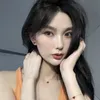 최고 품질의 클래식 스타일 Fanjia Love Earrings Female red Agate Heart 모양의 귀여운 별과 달콤한 별 같은 카운터