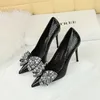 Kleding schoenen hoge hakken stenen patroon octrooi lederen dames pumps puntige strass boog slip op zwarte stiletto dames