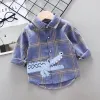 T-shirts 2023 Spring Boys Plaid Shirts Kids Långärmad bomullskläder Kostym Baby Girl School Blouse Red Top Tee Shirts Outfit 18M7Y