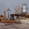 Kunststoff dekorative Objekte kreativer Retro -Eisen -Turm -Sandglas Windmühlen Segelboot Ornamente Einfach und modernes Studium Holzpendel Haus Akzente