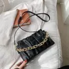 Axelväskor veckar design trendig pu läderväska kedja för kvinnor 2024 sommar liten crossbody lady lyxhandväskor och plånböcker
