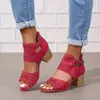 Kleiderschuhe Frauen klobig häschen sandalen peep toe perforiertes Knöchelgurt Mid Heels Back Reißverschluss Design