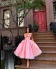 Sukienki imprezowe Satinowa piłka w stylu V-decek