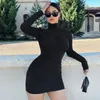 Lässige Kleider 2024 Halbhochkragen Langarmfalten Paket Hip Short Kleid Frauen Streetwear Solid Black Taille Bodycon Party