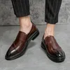 Sıradan Ayakkabı 2024 Yüksek Kaliteli El Yapımı Oxford Elbise Erkekler İnek Deri Takım Ayakkabı Düğün Formal İngiliz Tarzı İş Retro