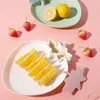 Plates Creative Strawberry Shaped Torked Fruit Plate Make People Feel Happy har skönhet enkel och ren design noggrant utformad