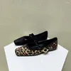 Chaussures décontractées Leopard Imprimé confortable Soft Squle Flat Femme's Luxury Mary Jane Boucle bouche peu profonde Single