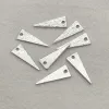 Halsketten Neuankömmling!17x7mm 100pcs Messing -Anhänger Dreieck Charme für handgefertigte Halskette/Ohrring -DIY -Teile, Schmuckfundkomponenten