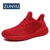 Chaussures décontractées Zunyu 2024 Fashion d'été Men de plat Flat Men léger léger confortable Mesh Mesh Mens Walking Sneakers