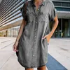 Grundläggande avslappnade klänningar Kvinnor denimskjorta klänningar Kort ärm Ejressad Jean Dress Button Down Casual Tunic Top 240419