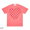 Marque Tshirt CDGS Summer Play Designer Mens T-shirts T-shirt Commes à manches courtes Femmes des Badge Garcons broderie Coeur RE 2969