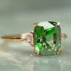 Bands Huitan Gold Color Green Cubic Zirconia Rings Donne semplici ed eleganti Annili per l'anniversario di matrimonio Anelli femminili Nuovi gioielli alla moda