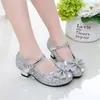 ZPY1 Sandals New Children Shoes Girls High Heel Princess Dance Sandals for Girls Kids Shoes Glitter Soft Leather Fashion Party Dress Wedding 240419