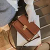 Sacs d'épauvage Sac dames 2024 Luxury Handbag Designer Designer Edition All-Match Girl Xiaofang Messenger Mobile Wallet