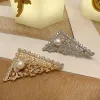 Bijoux Broche de perle blanc brillant à eau douce naturelle avec dentelle en hommage zircon scintillant incrusté avec une broche de style palais rétro cadeau