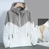 Plus size S-7xl Men Summer Coat Hooded 2024 Mode Waterdichte heren windscheiger ultrathin ademende zonnebrandcrème 240420