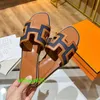 Oran Sandals Fashion Leather Slippers Summer New Carvication Outwear Colar Beach Flat Shoes Lazy Retro Casual Slippers