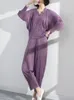 Calças de duas peças femininas miyake conjuntos plissados feminino cor sólida cor em V de manga longa tops elásticos harém outono de harém 2024 roupas femininas