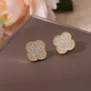 Designer Brand New Van High Edition Lucky Clover Womens S925 Boucles d'oreilles naturelles en argent bijoux de mode en alliage