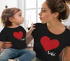 Mignon famille regarde des vêtements assortis maman et moi Tshirt Mother Daughter Son Outfits Femme maman Tshirt Baby Girl Boys T-shirt8977743