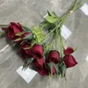 Kwiaty dekoracyjne 15 róży Rose sztuczny kwiat bukiet home Work Wyspanie ślubu Holding Bridal Room Dekoracja leży sztuczne