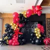 Decoração de festa Red e Black Casino Style Balloon Arch Set 145 peças de balões de metal de poker graduação de aniversário