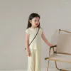 Ensembles de vêtements 2024 Silk de glace coréenne set pour bébé vêtements de vêtements d'été gilet haut haut pant