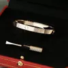 Bracelet de luxe bracelet Designer femme bracelets en acier titanium bijoux de marque pour femmes navires de Noël cadet de la Saint-Valentin Fashio dhzpu