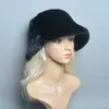 Boinas 2024 Sombreros falsos Falsos Súper Súper Sombrero de invierno Finamiento de algodón Cálido de la moda rusa Color sólido