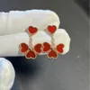 Tasarımcı Charm Gold Van Dört Kalp Küpe Sevgilim Kırmızı Agate Kaplamalı 18K Gül Küçük Kadın Tarzı Takı