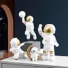 樹脂モダンクリエイティブノルディック宇宙飛行士装飾オブジェクト装飾品デスク宇宙飛行室部屋の家の装飾アクセサリー