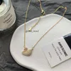 Colar Micro Inlaid Swan Design com colar de unhas de diamante para mulheres, titânio aço ouro rosa, cadeia de clavícula de zircônia para casais, namorada presente 436 886