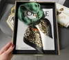 Leopardo sottile estivo retrò giuntura verde floreale elegante sciarpa quadrata emulazione di seta per donne allmatching graceful5504023