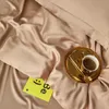 Lofuka Luxury Women Beauty 100% шелковая постельные принадлежности, набор Double Queen King Flat Sheet Fitted Sheet Pillowcase Крышка стеганого одеяла для глубокого сна 240416