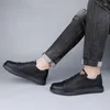 Sapatos casuais homens homens leves tênis ao ar livre couro oxford youth moda conforto apartamento não deslizamento diário quadro