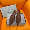 15A Nouvelle qualité Top Quality Real Silk pointues Mules Slippers Sandal Talons bas jaunes Green Rose-rouge Black Luxury Designer Footwear Factory With Box