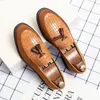 Casual Shoes Vintage Brown Oxfords Men's Leather Large Size 38-48 Designer Tassel Dress Men italienska lyxiga loafers